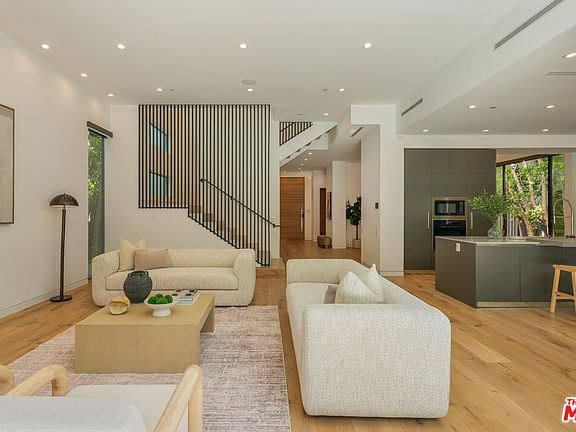 5th image of 637 N Crescent Heights Blvd