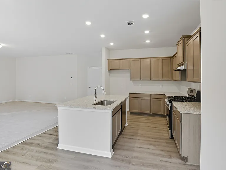 680 River Run Dr #47 — Photo 11