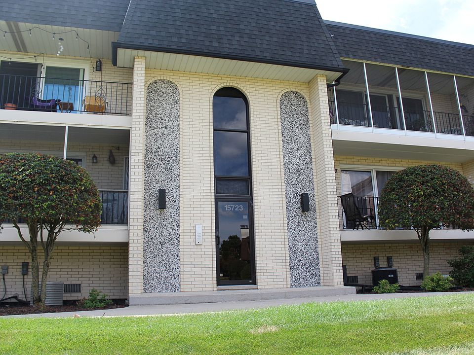 1st image of 15723 Deerfield Ct