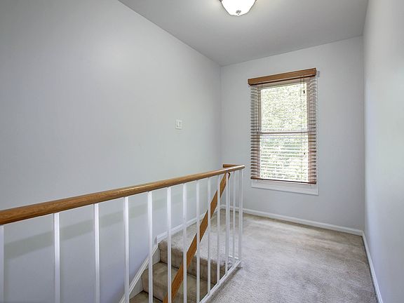 4th image of 7623 Jordon Hollow Ct