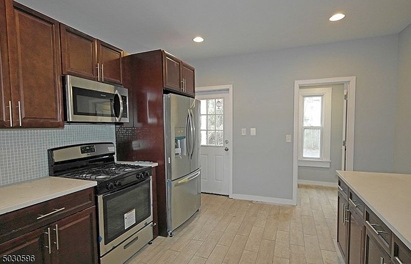 2nd image of 116 Ward St