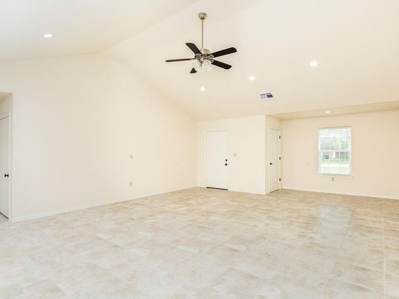 4th image of 6420 Grace Ln