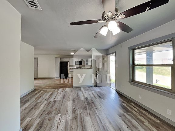 4th image of 106 N Bowie Dr