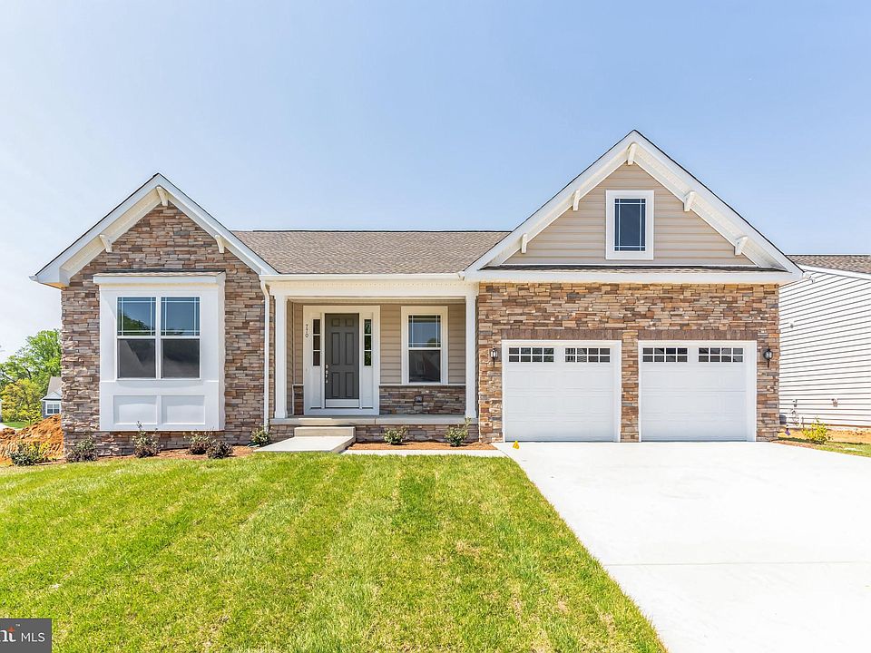 1st image of 32071 Deerwood Ln