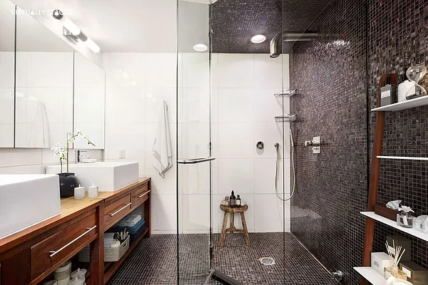 Rented by Stribling | media 35