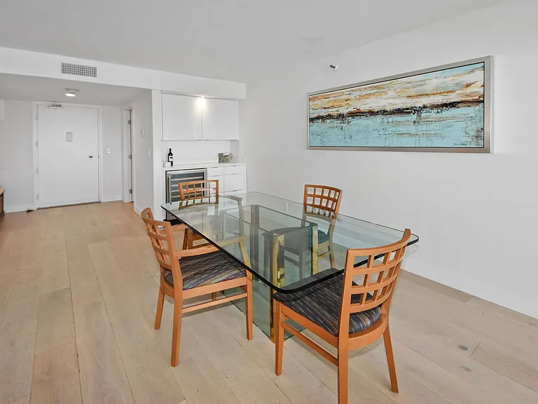 1820 Avenida Del Mundo #606 — Photo 4