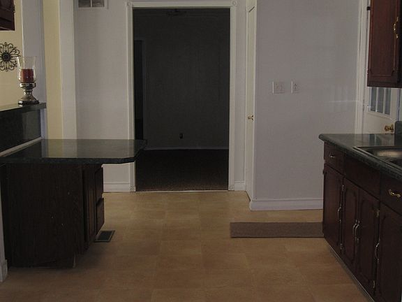 5th image of 315 W Washington St