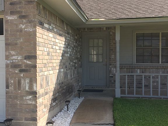 2nd image of 106 Fernwood Cir