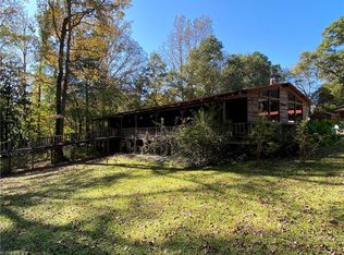 2838 N Moore Rd, Robbins, NC 27325