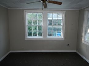3rd image of 405 Dayton St