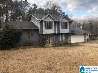 806 Shady Ln, Weaver, AL 36277