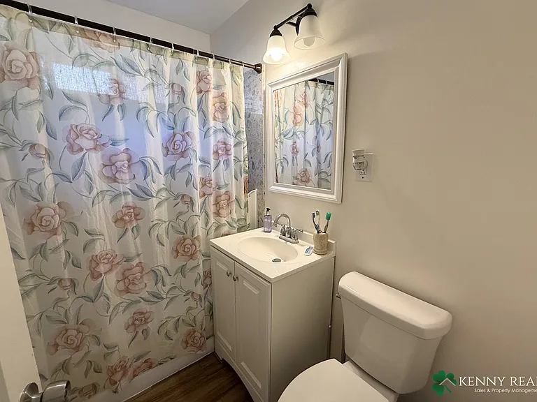925 Newman Dr — Photo 9
