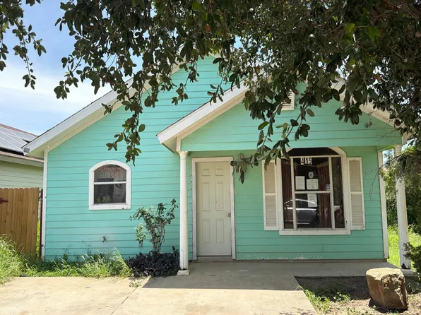 415 Minutemen Dr, Laredo, TX 78046