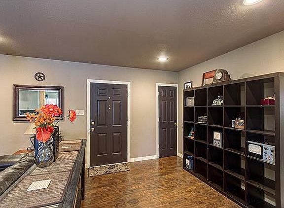 3rd image of 601 N Fm 1660