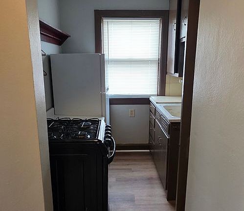 4th image of 2012 Noble St APT 5