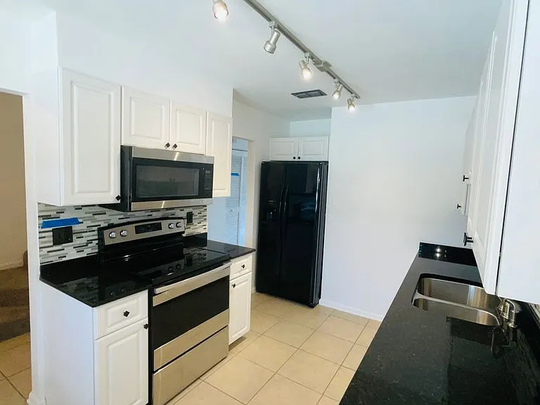 316 Hernando St — Photo 5