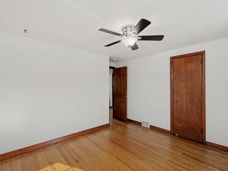 2445 Valera Ave — Photo 11