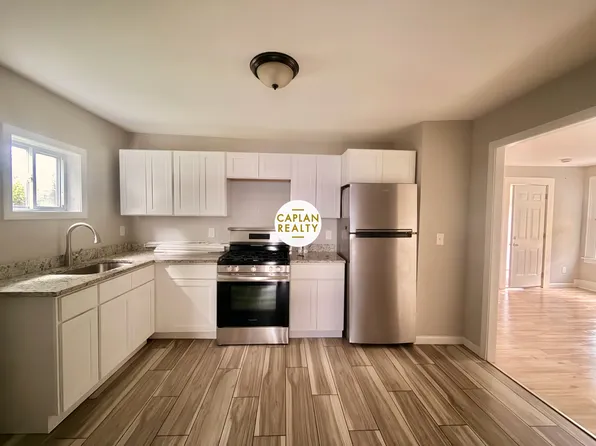 73 Chamberlain St, East Haven, CT