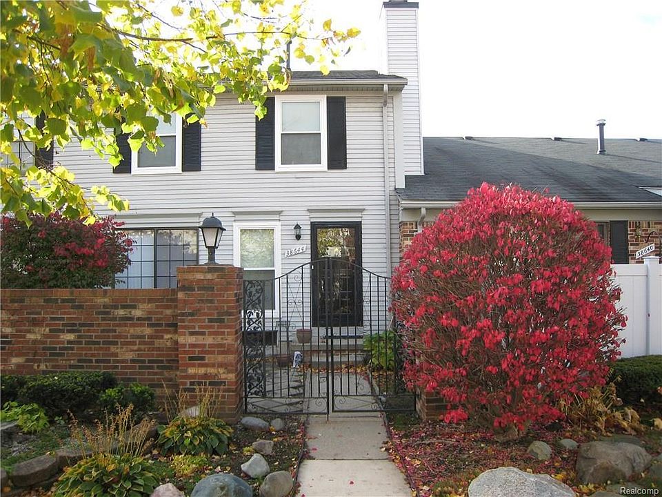 1st image of 38644 Golfview Dr