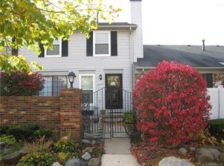 38644 Golfview Dr, Clinton Township, MI 48038