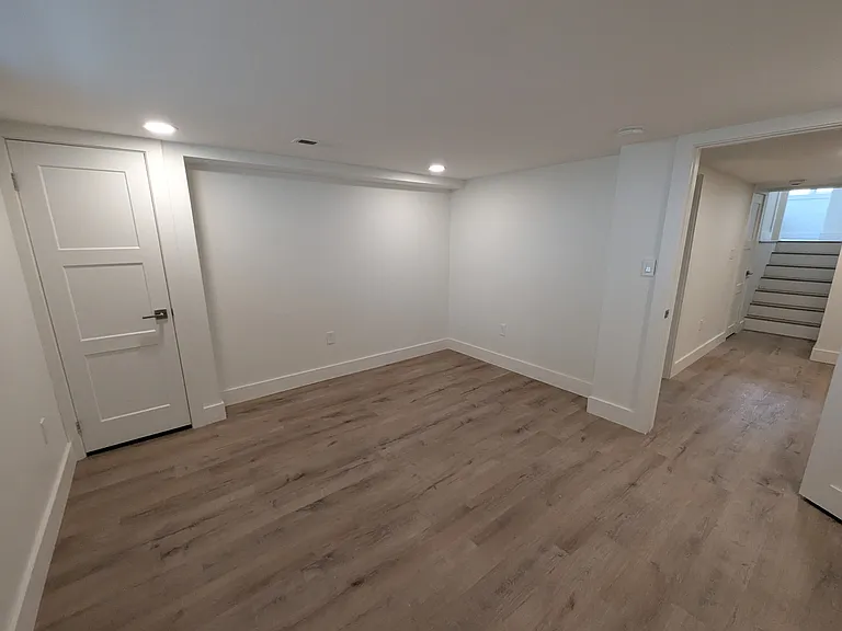 8237 Monroe Ave — Photo 11
