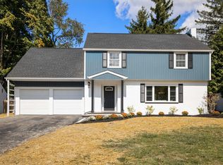 210 E Cooke Rd, Columbus, OH 43214