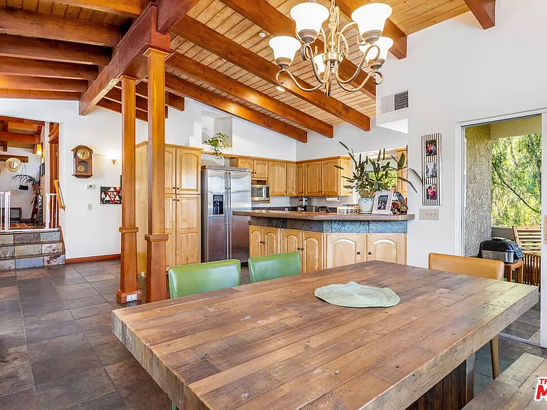 2716 Halsey Rd — Photo 11