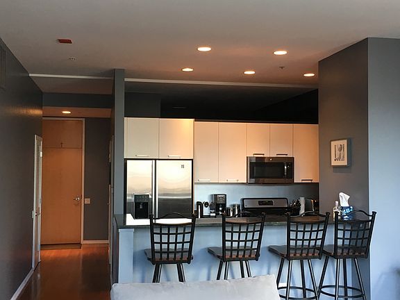 2nd image of 500 W Superior St Unit 609