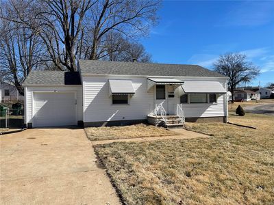 10060 Tappan Dr, Saint Louis, MO, 63137