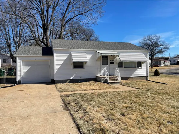 10060 Tappan Dr, Saint Louis, MO 63137