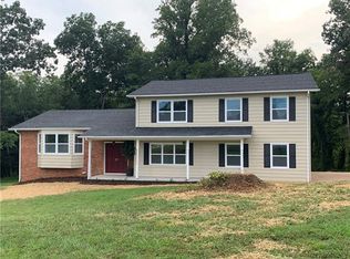 3675 River Rd, Hickory, NC 28602