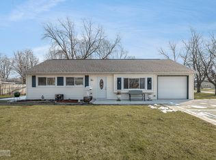 2 Pomeroy Rd, Montgomery, IL 60538