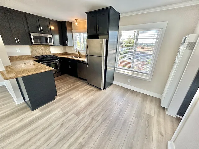 4050 Swift Ave #17 — Photo 6