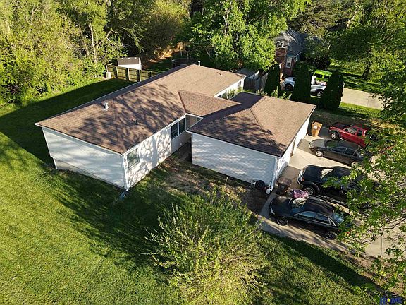2nd image of 3200 & 3208 S 56th St
