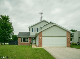 614 S Gullview Dr, Peotone, IL 60468