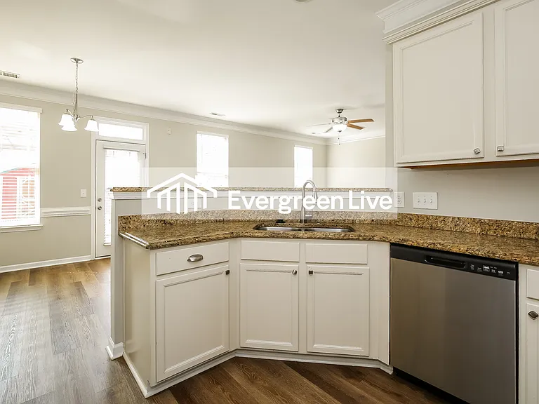 3958 Creekmoore Dr — Photo 4