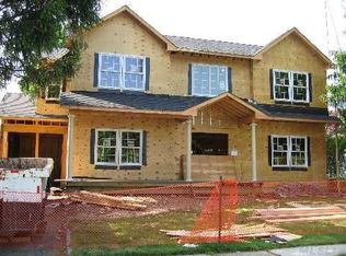 12 Main Pkwy, Plainview, NY 11803