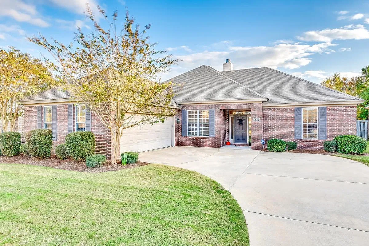 9632 Helmsley Circle — Photo 1