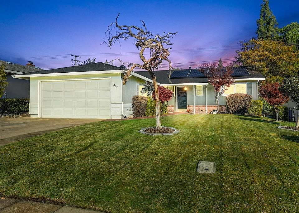 1st image of 1117 Coloma Way
