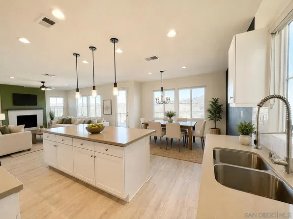 7260 Wembley St, San Diego, CA 92120