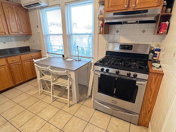 3rd image of 165 Washington Ave #3F
