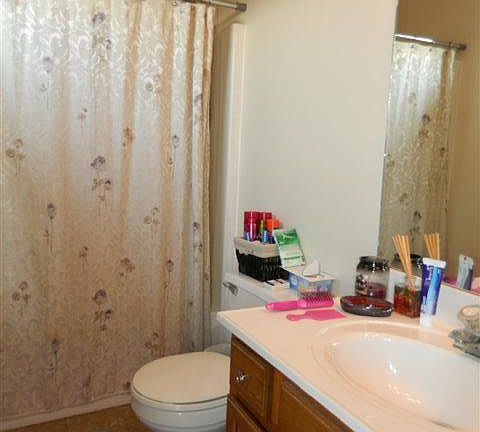 4th image of 410 Humston Dr