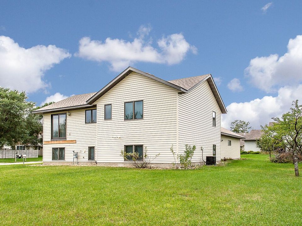2nd image of 14319 Meadowlark Ct SE