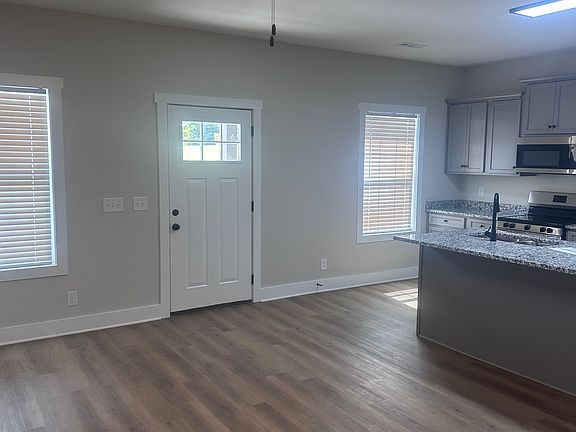 4th image of 205 Cates St #205