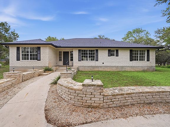 2nd image of 375 Rhodes Ln