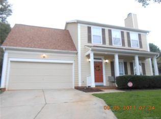 2611 Clarencefield Dr, Charlotte, NC 28216