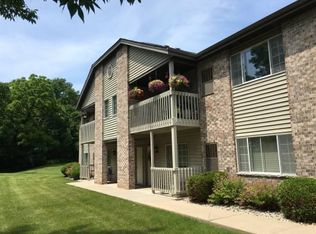 W170S7621 Gregory Dr #B, Muskego, WI 53150