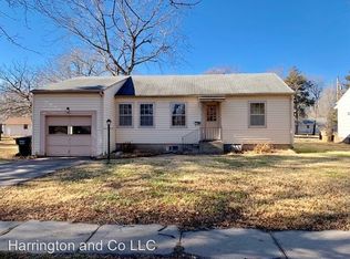 321 Santa Fe St, Halstead, KS 67056