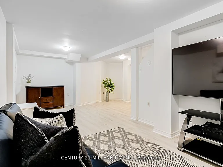 239 Lisa Marie Dr — Photo 31