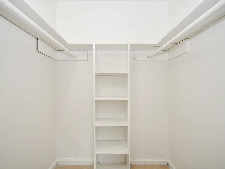 7637 Harwin — Photo 45